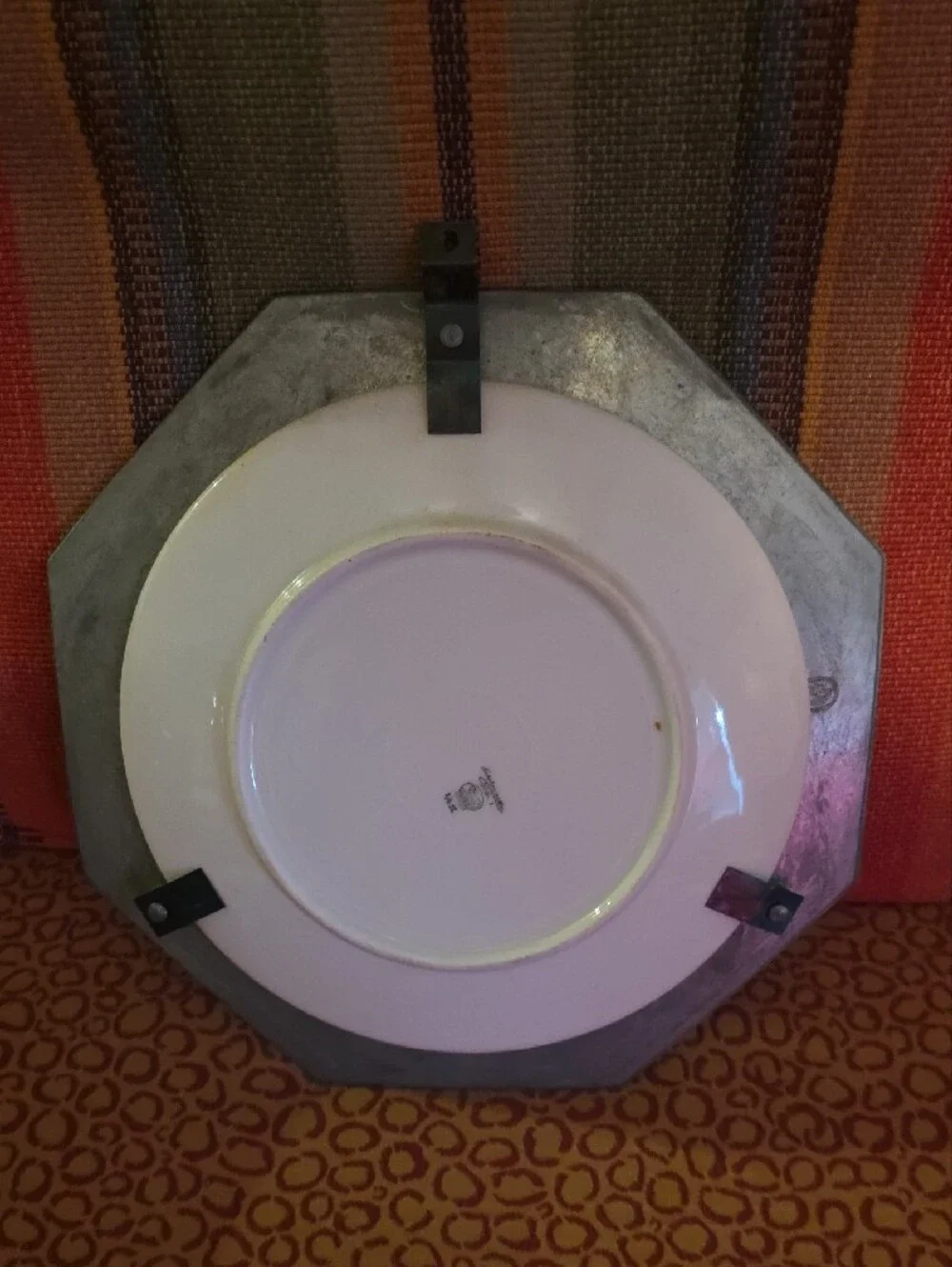 Decorative Heidelberg Wall Plate Set In A Pewter Frame